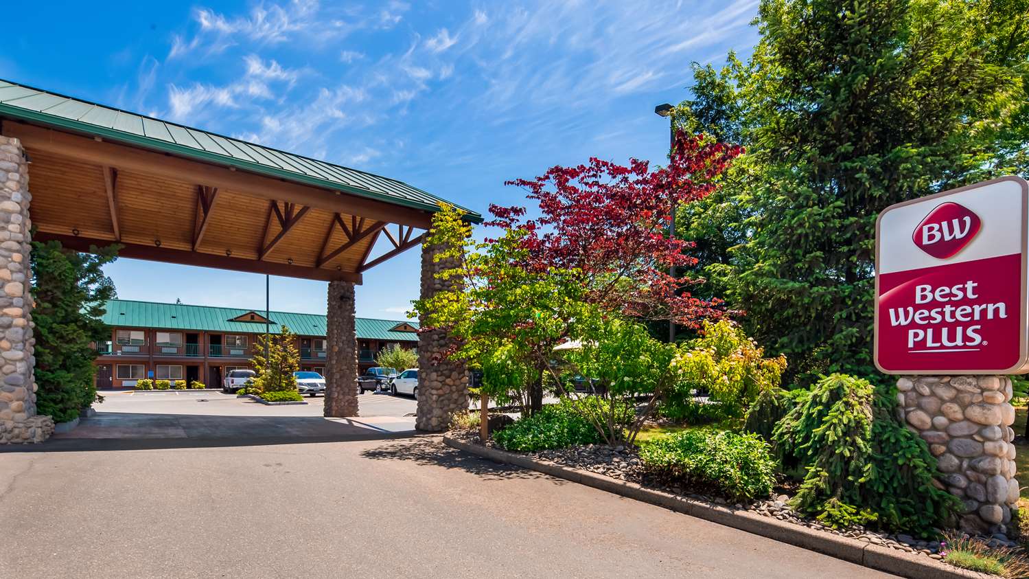 Best Western Plus Hartford Lodge Hotel Rooms