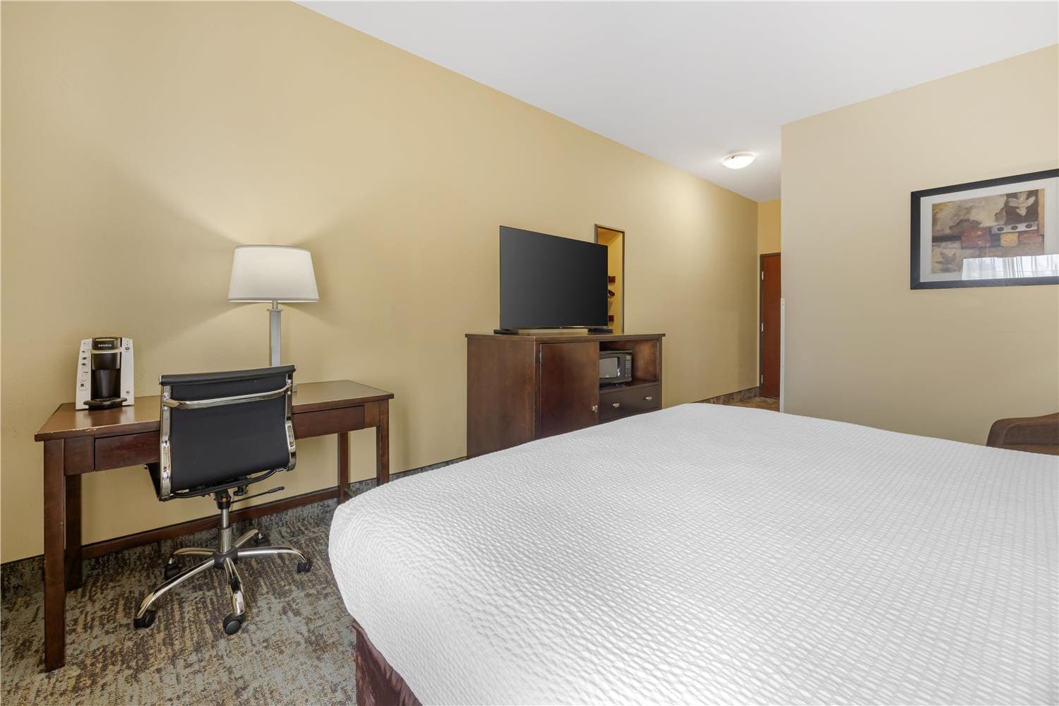 Hotel in Albany Best Western Plus Prairie Inn - Main Image