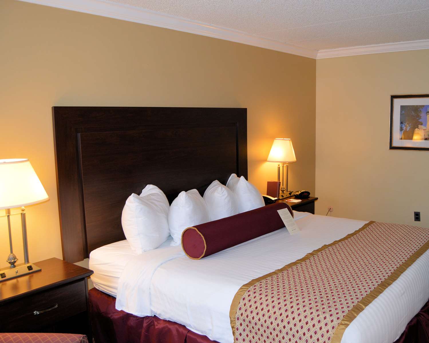Wilkes Barre Hotels Best Western Plus Genetti Hotel Conference Our King Size Room Was Designed With An Open Concept Ensuring You Have Enough Without Sacrificing Comfort