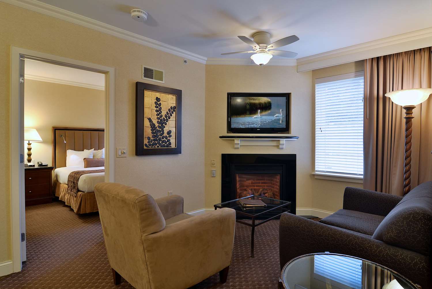 Hotel in Lancaster | Eden Resort & Suites, BW Premier Collection