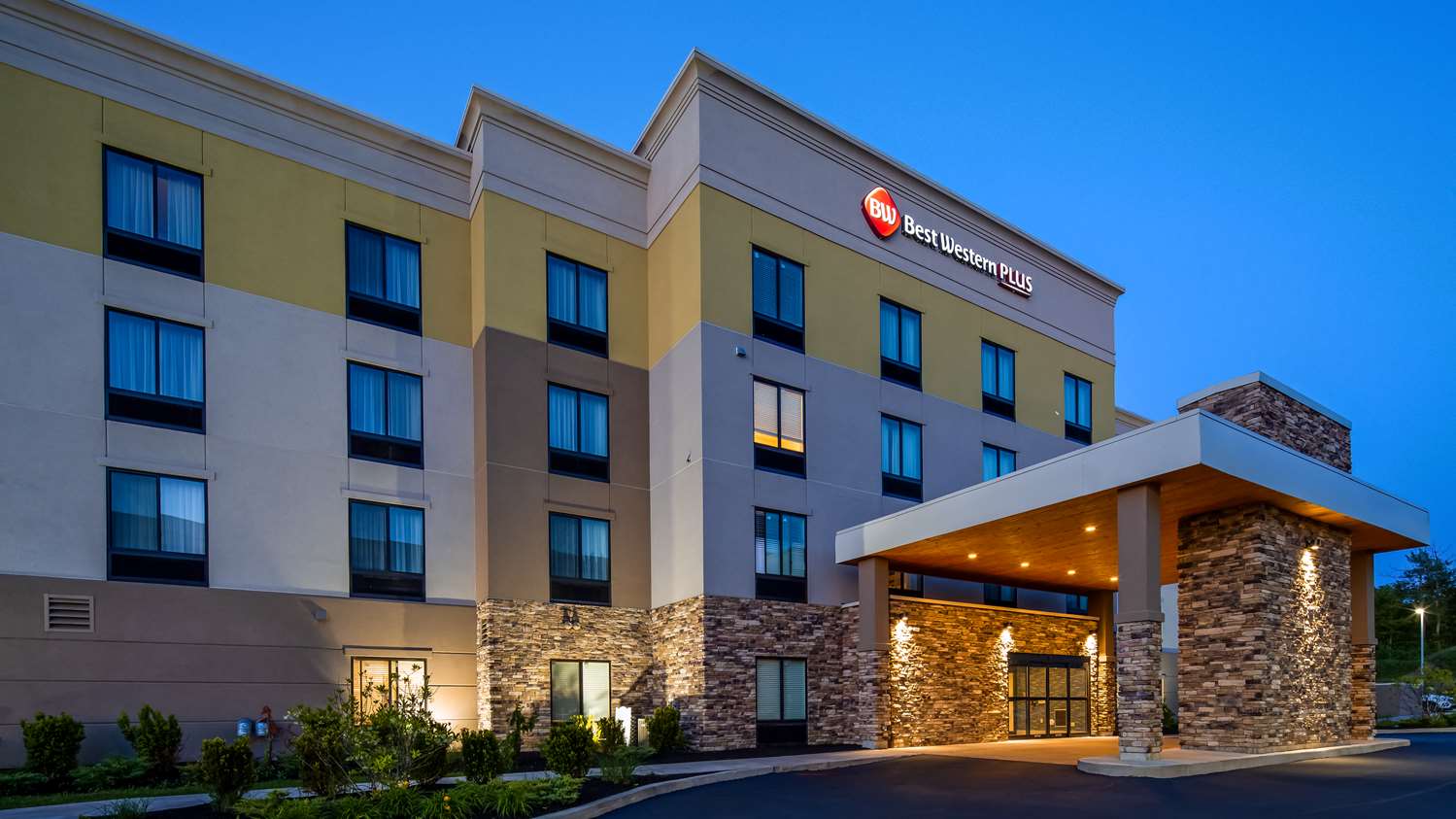 Hotels In Erie Pa Best Western Plus Erie Inn Suites