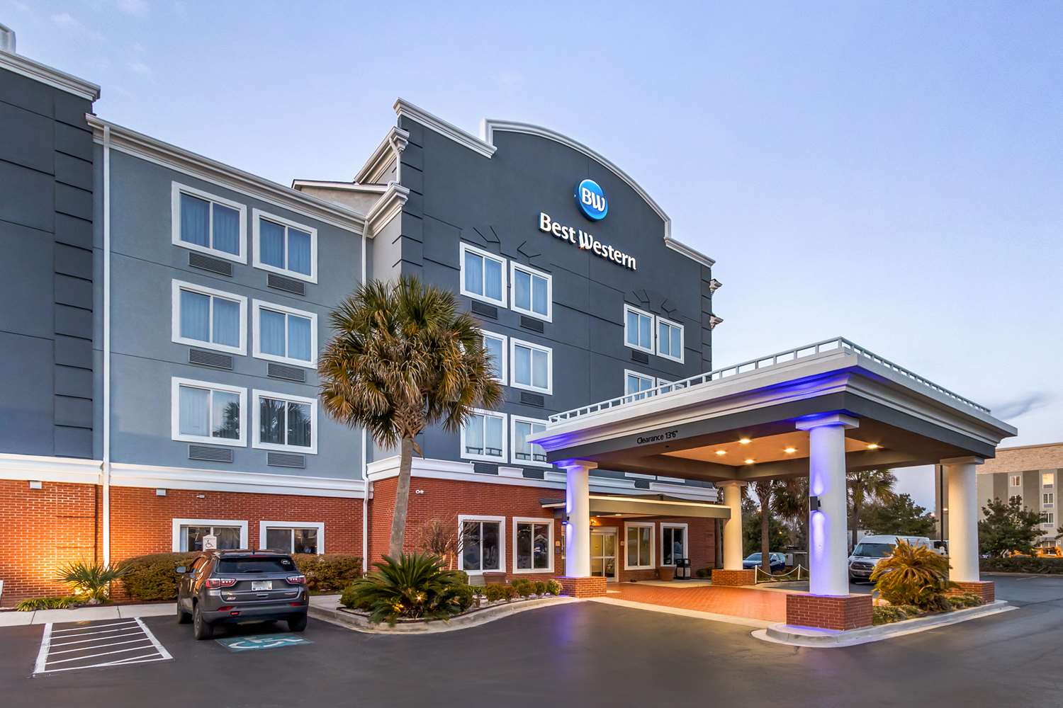 Hotel in North Charleston | Best Western Airport Inn & Suites