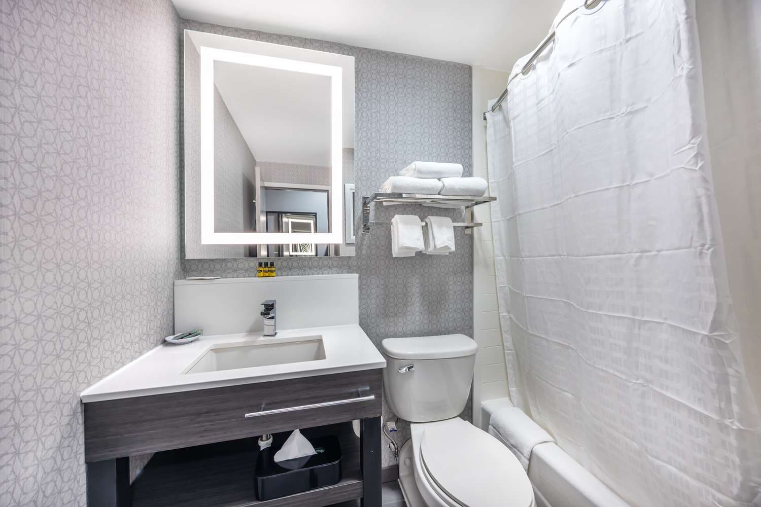 Hotel in Nashville | Best Western Plus Music Row