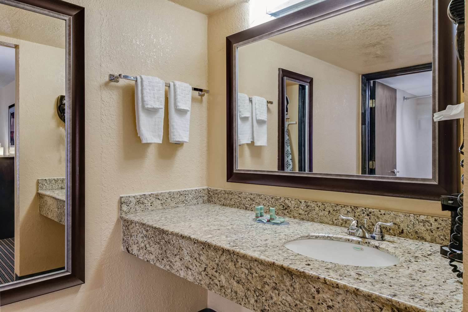 Best Western Inn of Del Rio | Rooms & Rates