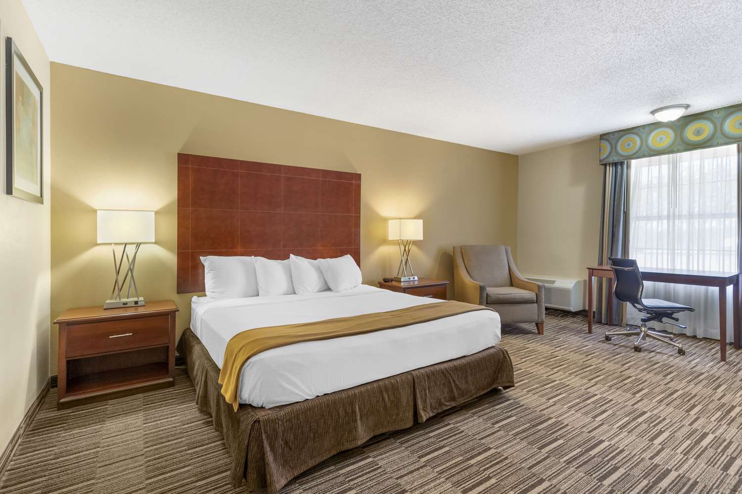 Hotel in Kerrville | Best Western Sunday House Inn