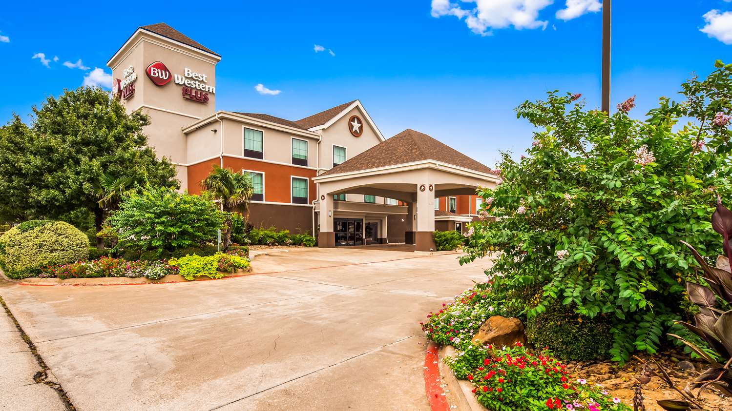 Denton TX Hotels BEST WESTERN PLUS Denton Inn & Suites Winstar