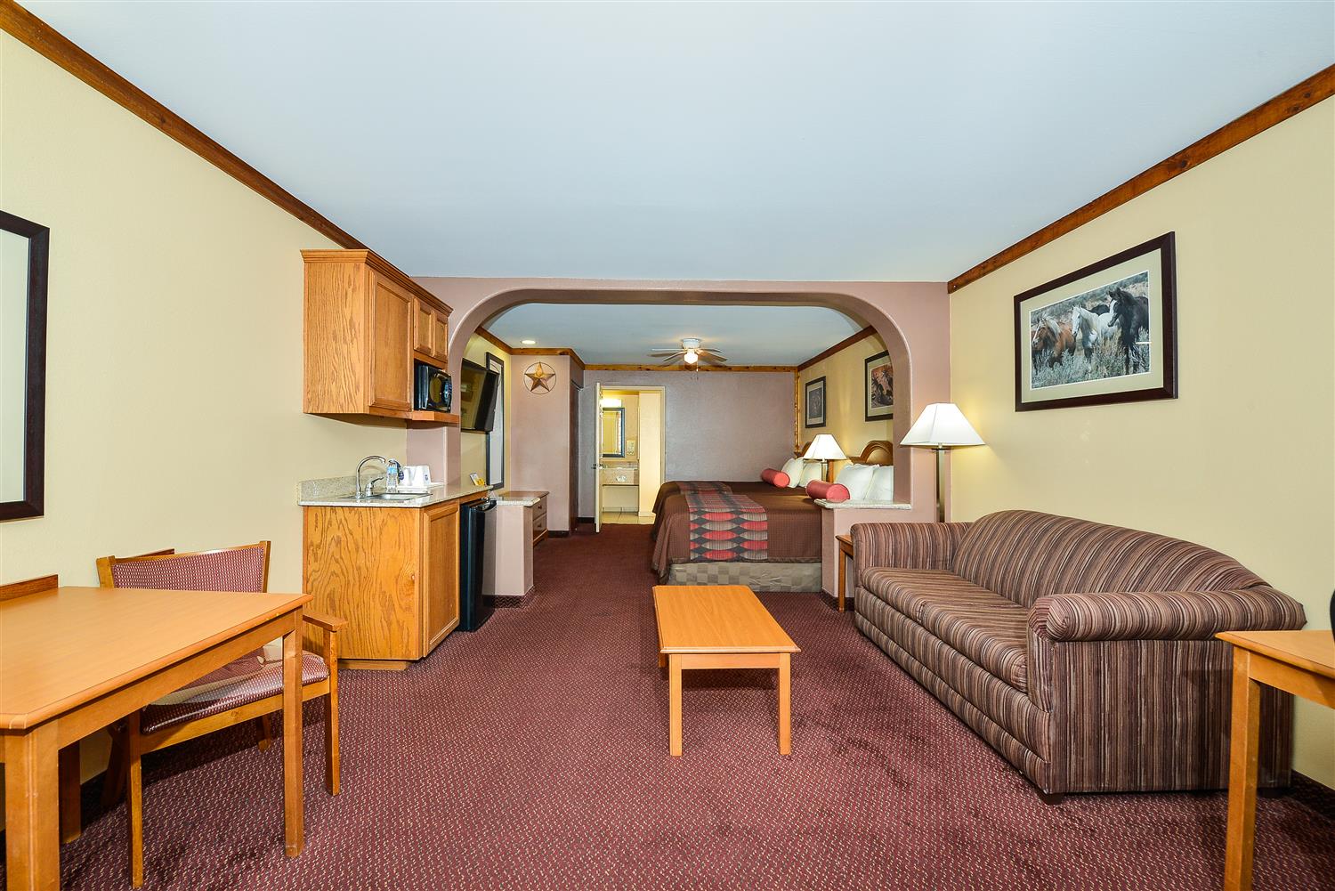 Freer Tx Hotels Best Western Windwood Inn Suites In Double Bed Suite