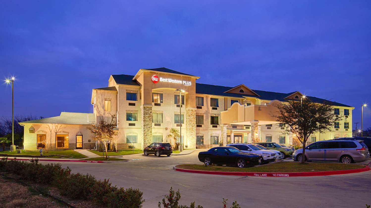 Burleson Tx Hotels Best Western Plus Inn Suites No Matter What Time Of Year We Know You Will Love The Best Western Plus Burleson Inn Suites