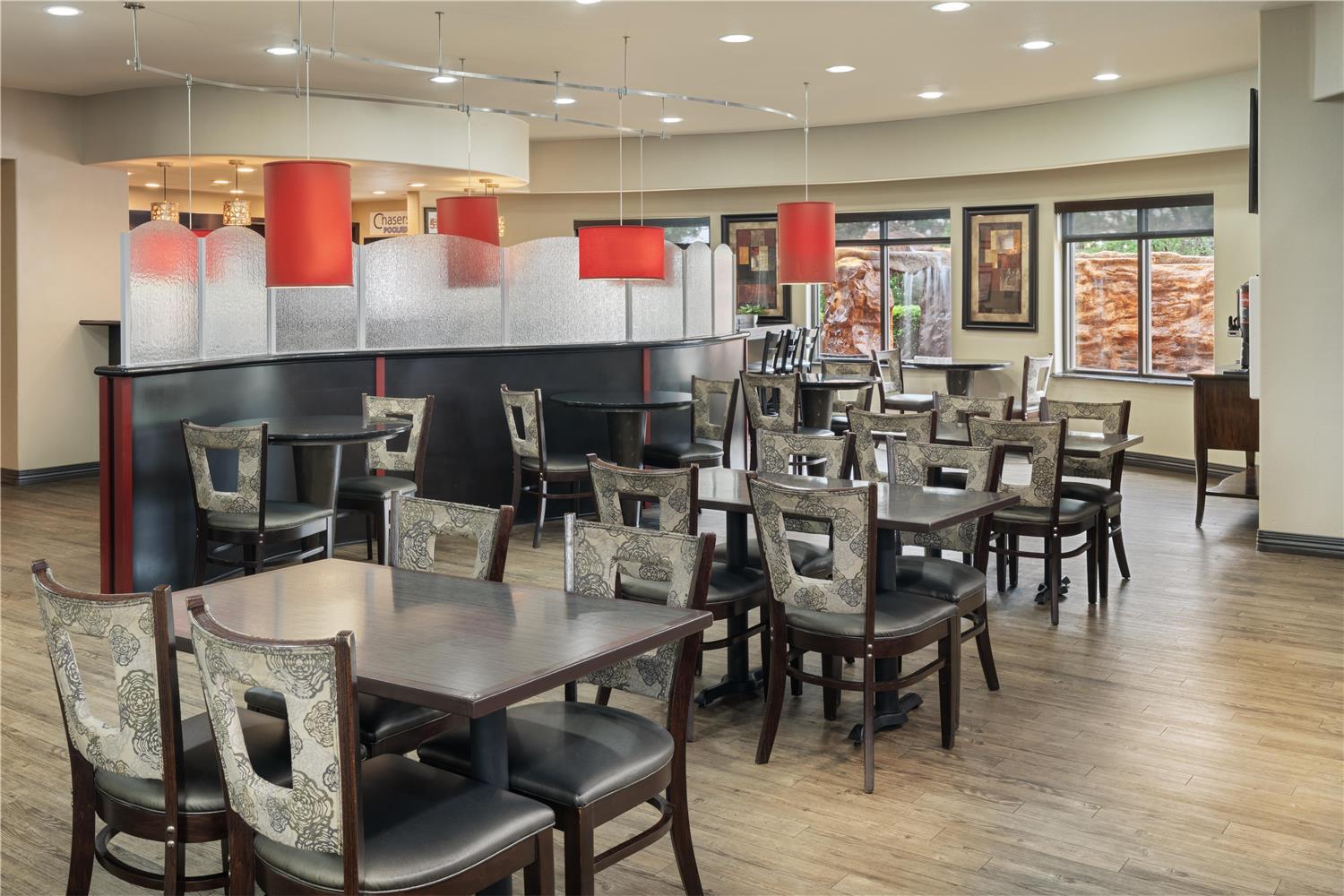 Hotel in Denton Best Western Premier Crown Chase Inn Suites