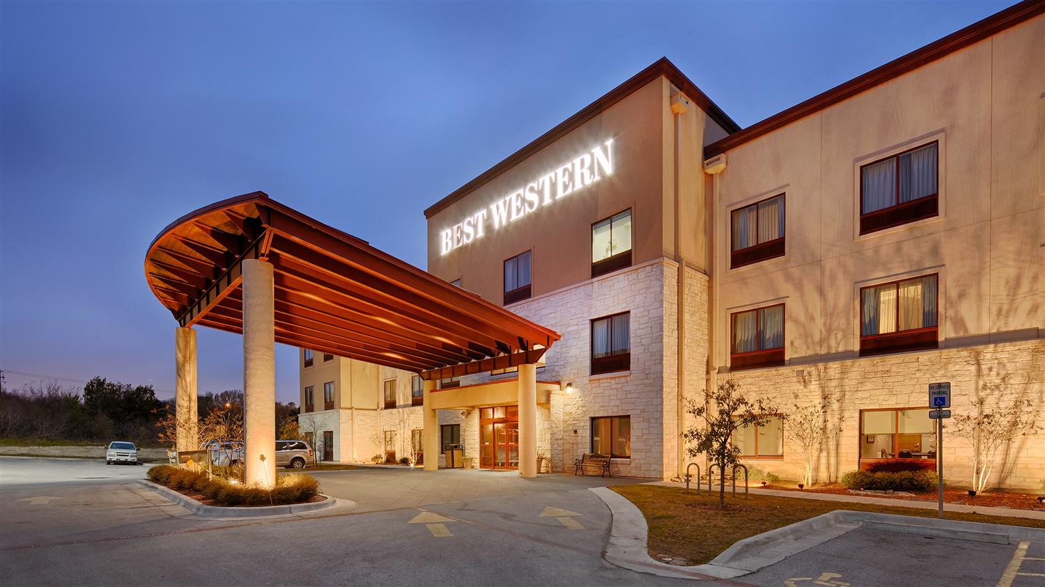 Austin Hotel Best Western Plus Austin Airport Inn Suites