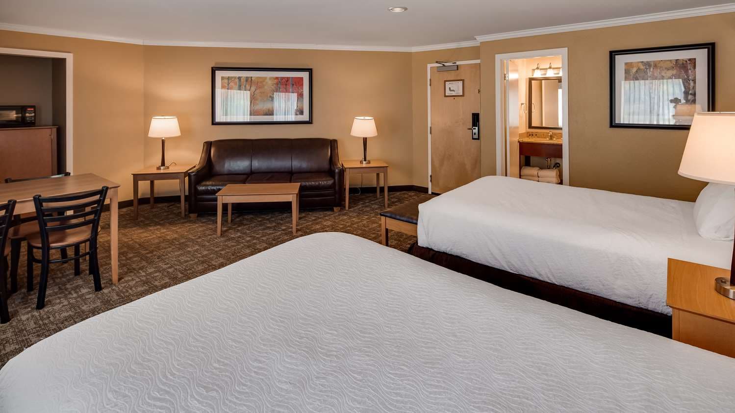 Hotel in South Burlington Best Western Plus Windjammer Inn and Conference Center image