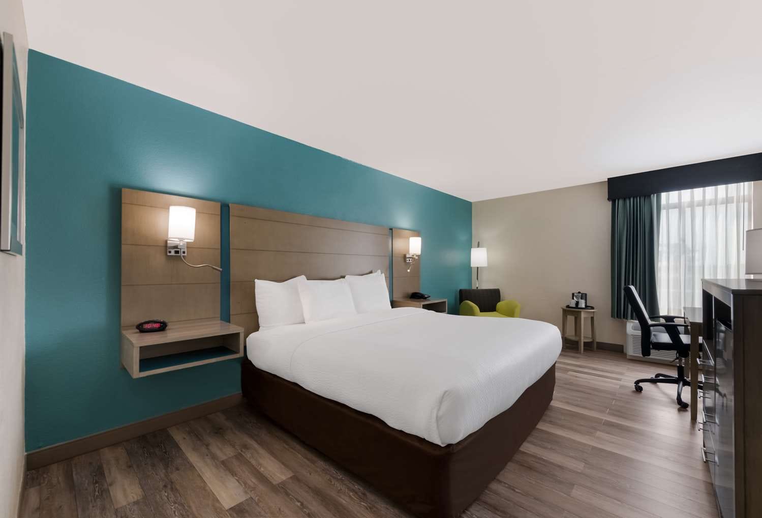 Best Western Hampton Coliseum Inn | Rooms & Rates