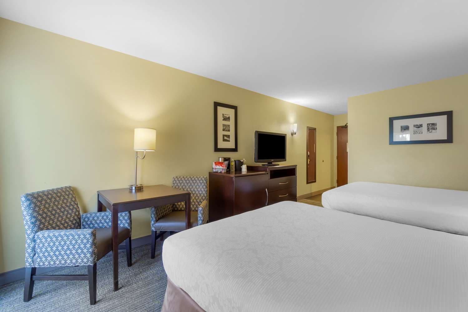 Best Western Plus Plaza by the Green | Hotel Rooms