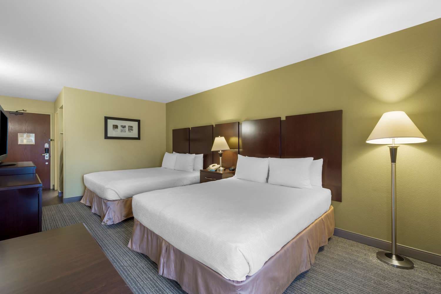 Best Western Plus Plaza by the Green | Hotel Rooms