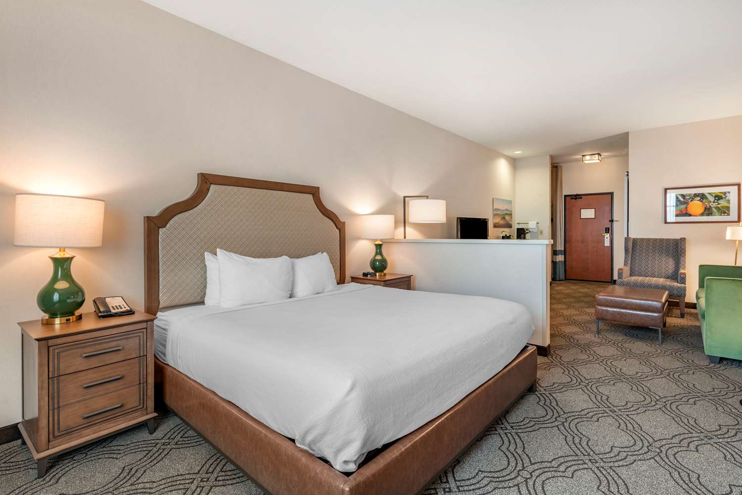 Hotel in Pasco | Best Western Premier Pasco Inn &amp; Suites
