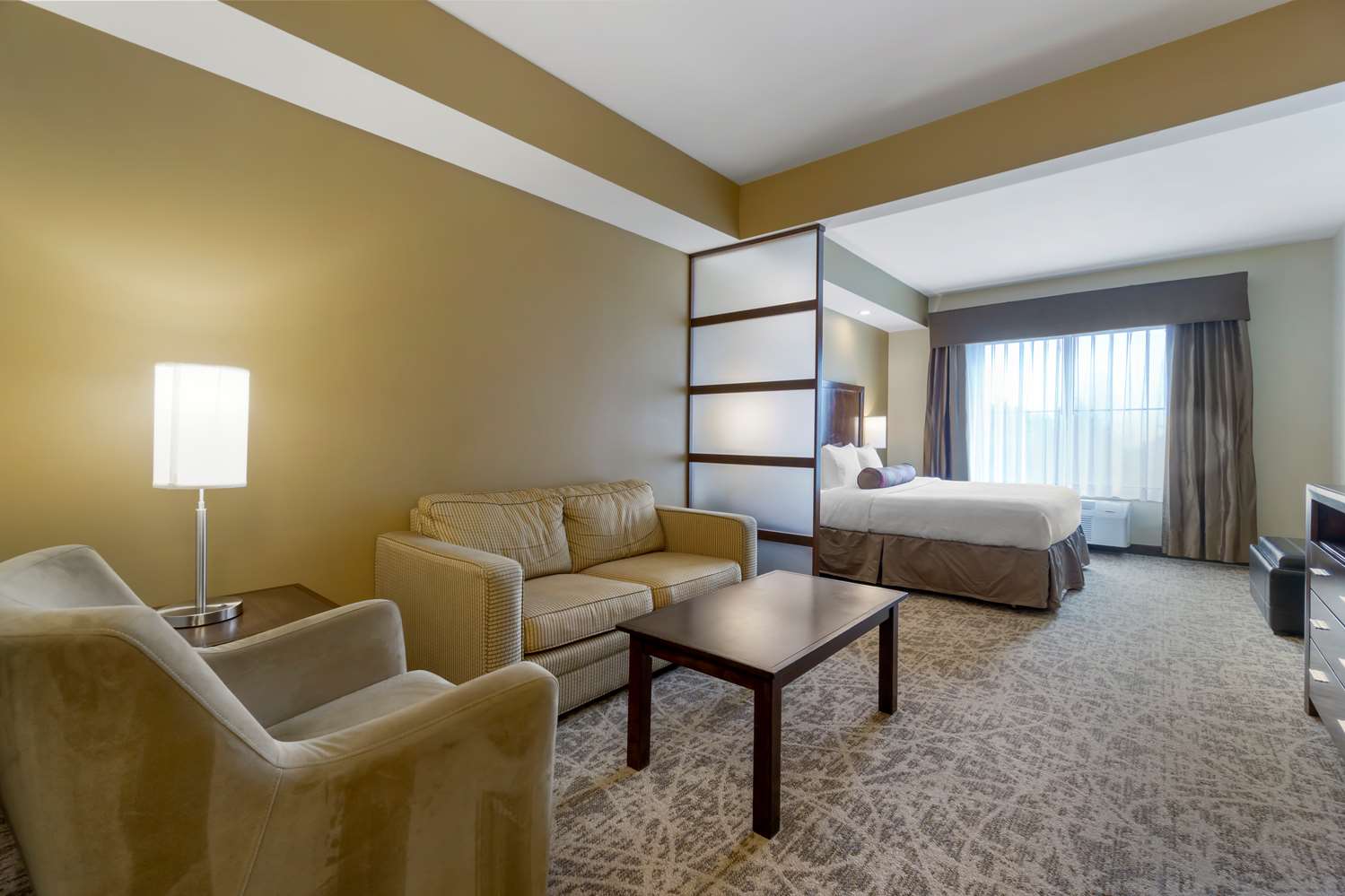 Hotel in Lacey | Best Western Plus Lacey Inn & Suites