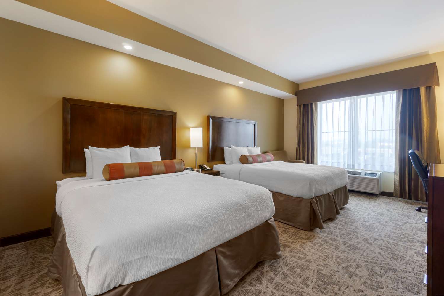 Hotel in Lacey | Best Western Plus Lacey Inn & Suites