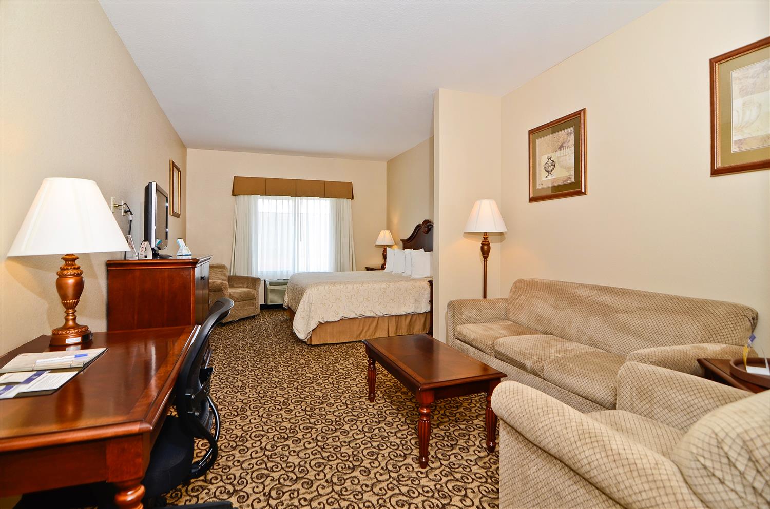 Kemmerer Wy Hotel Best Western Plus Fossil Country Suites Our King Suite Includes Free Wireless Internet Work Desk Sitting Area Flat Screen Tv Comfortable Bed And A Good Night S Rest