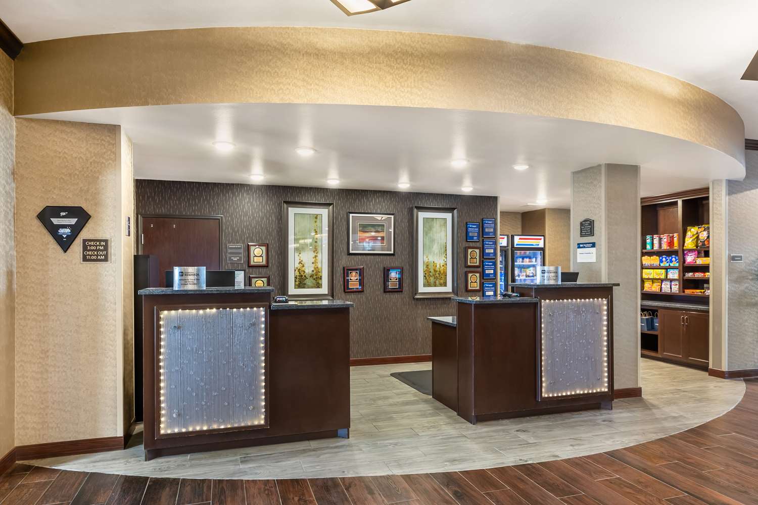 Hotel in Casper | Best Western Plus Casper Inn & Suites