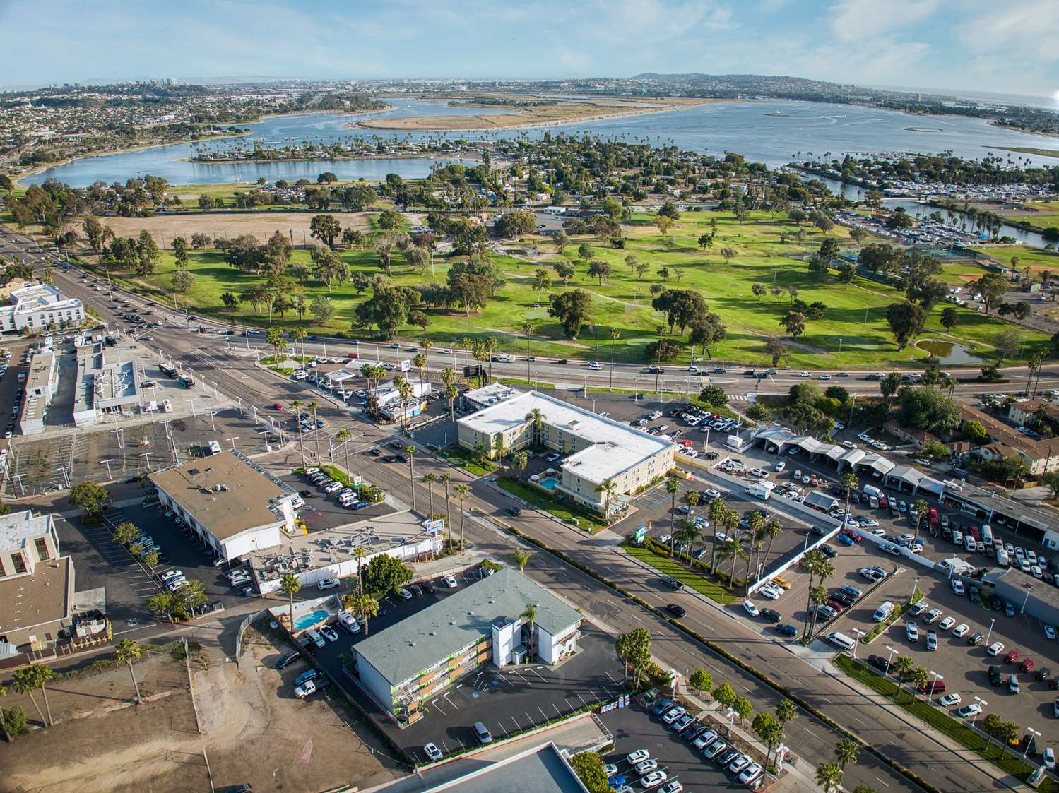 Hotel in San Diego | SureStay Hotel by Best Western San Diego Pacific Beach