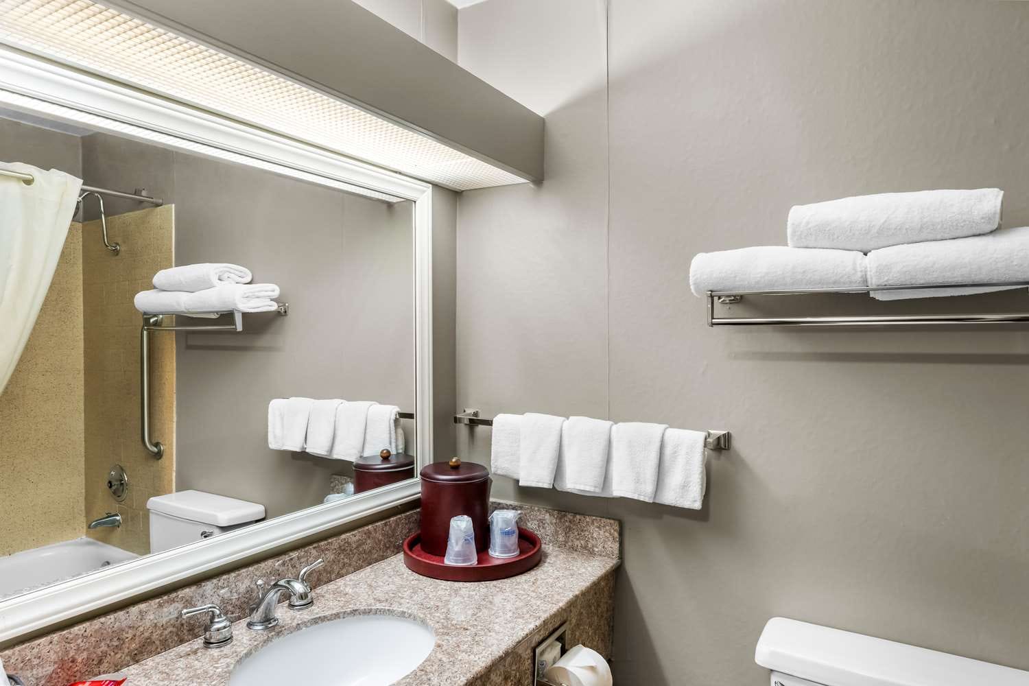 SureStay by Best Western SeaTac Airport North