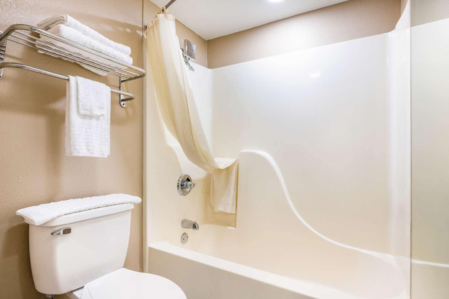 Hotel in Poteau SureStay Plus Hotel by Best Western Poteau