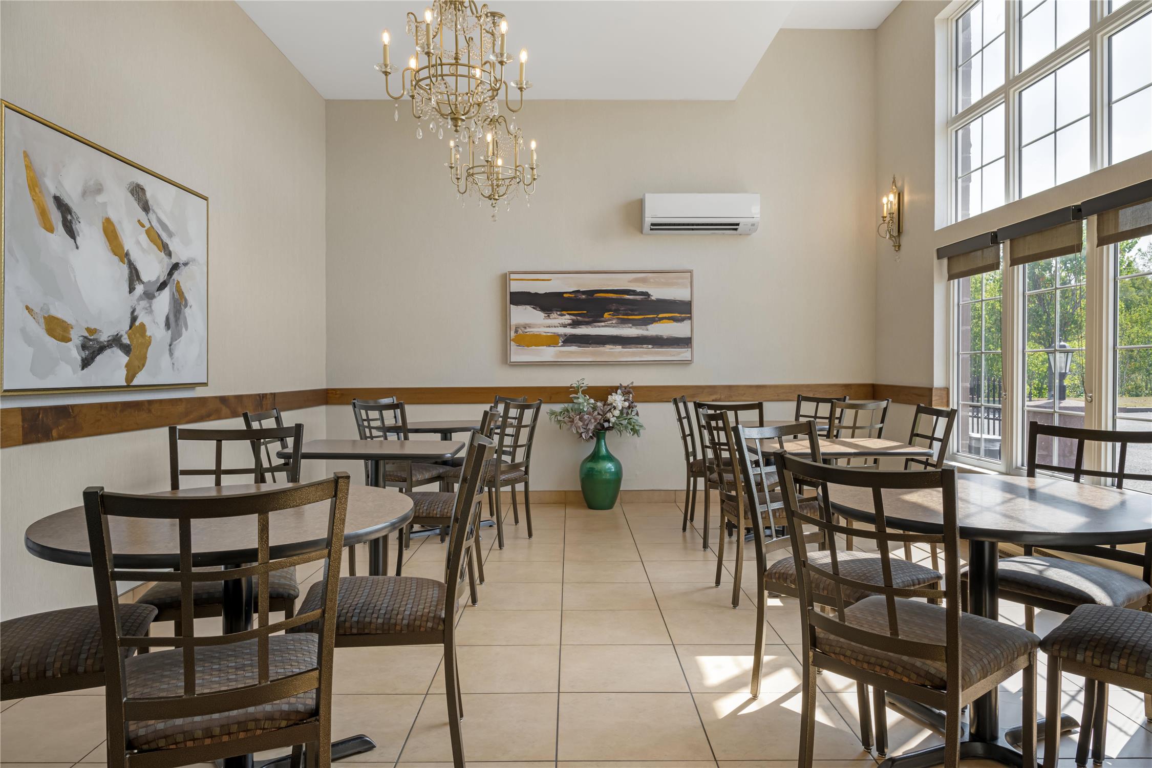 Hotel in Fredericton Best Western Plus Fredericton Hotel Suites