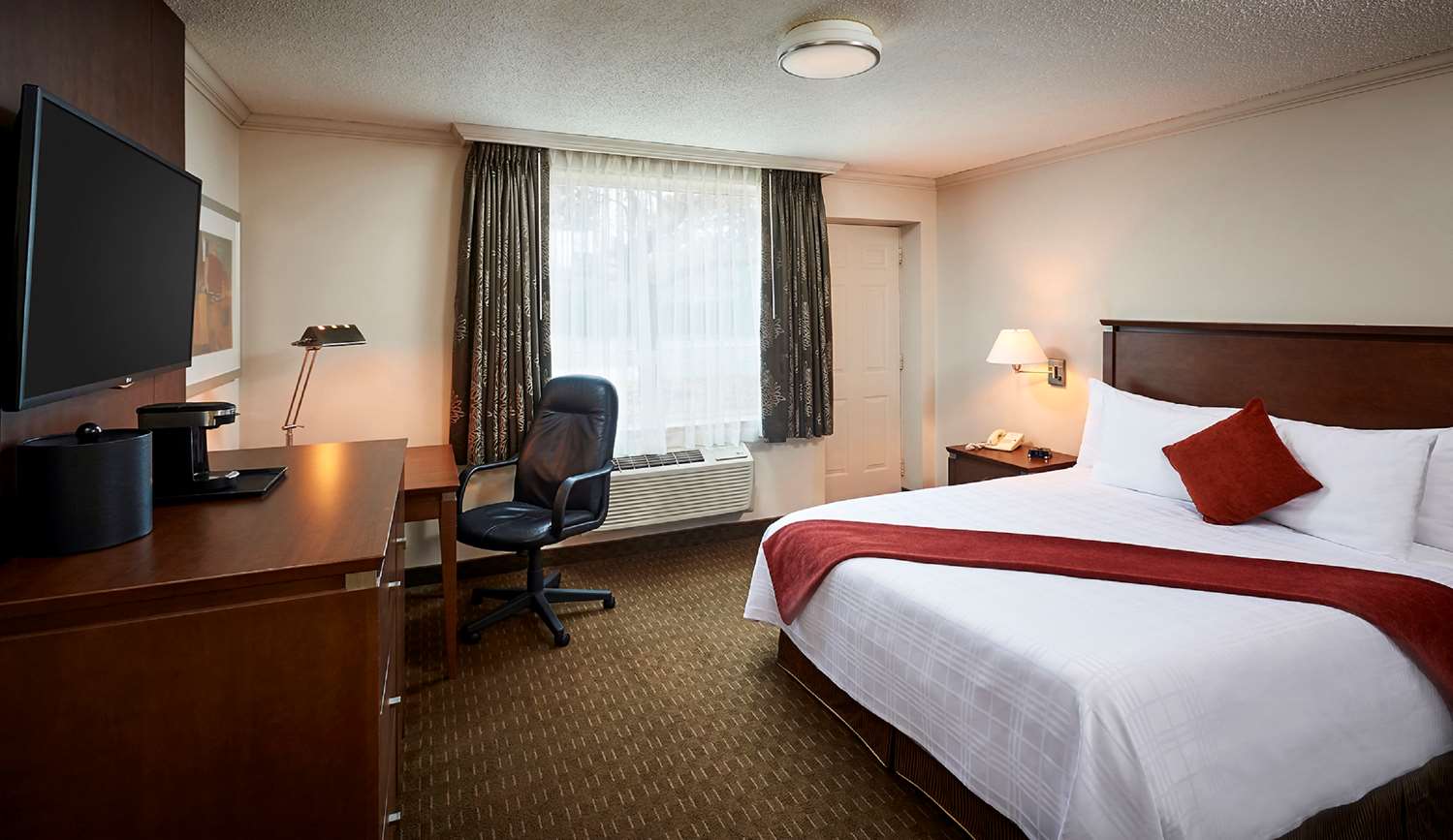 Hotel in Sarnia | Best Western Plus Guildwood Inn