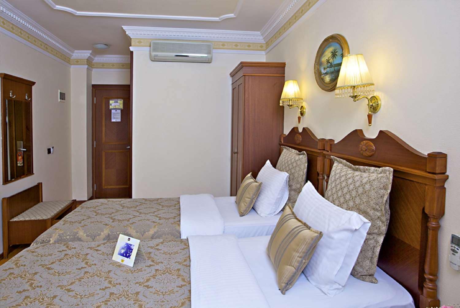 Empire palace. Best Western Empire Palace Hotel Spa Стамбул. Best Western Empire Palace Hotel & Spa 4*, Султанахмет, Стамбул. Antea Palace Hotel Spa 4 Султанахмет. Бест вестерн Антеа Палас отель Стамбул.