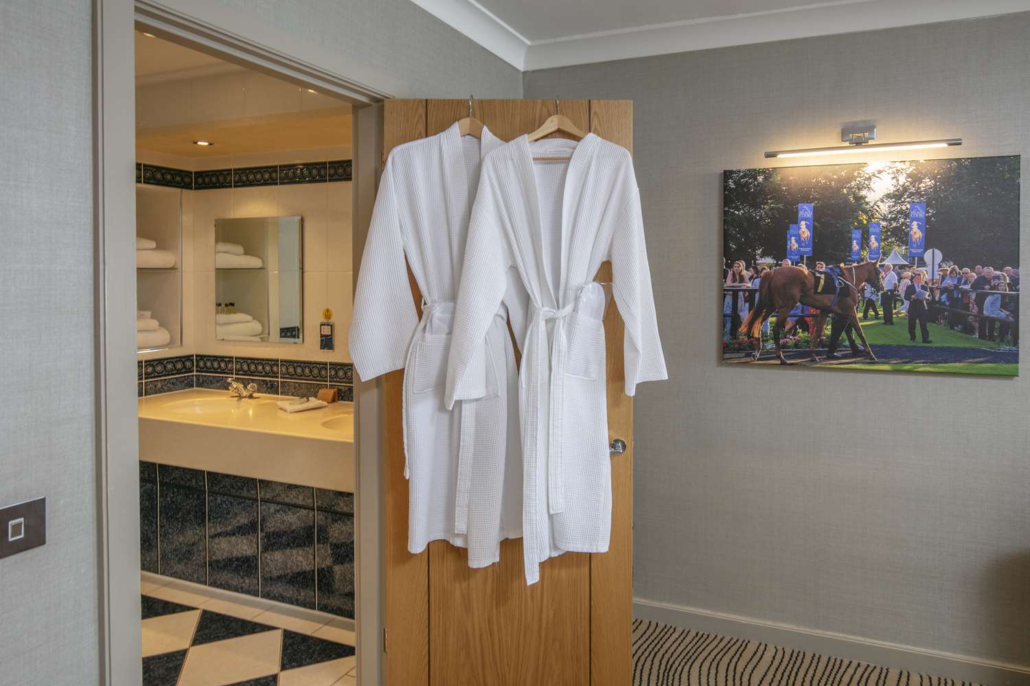 Hotel in Newmarket Best Western Heath Court Hotel