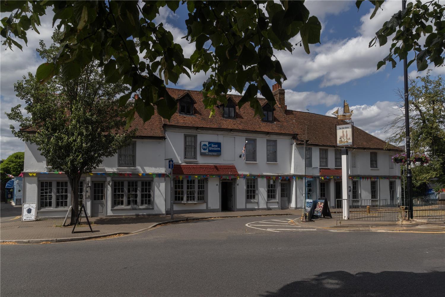 Hotel in Weybridge Best Western The Ship Hotel