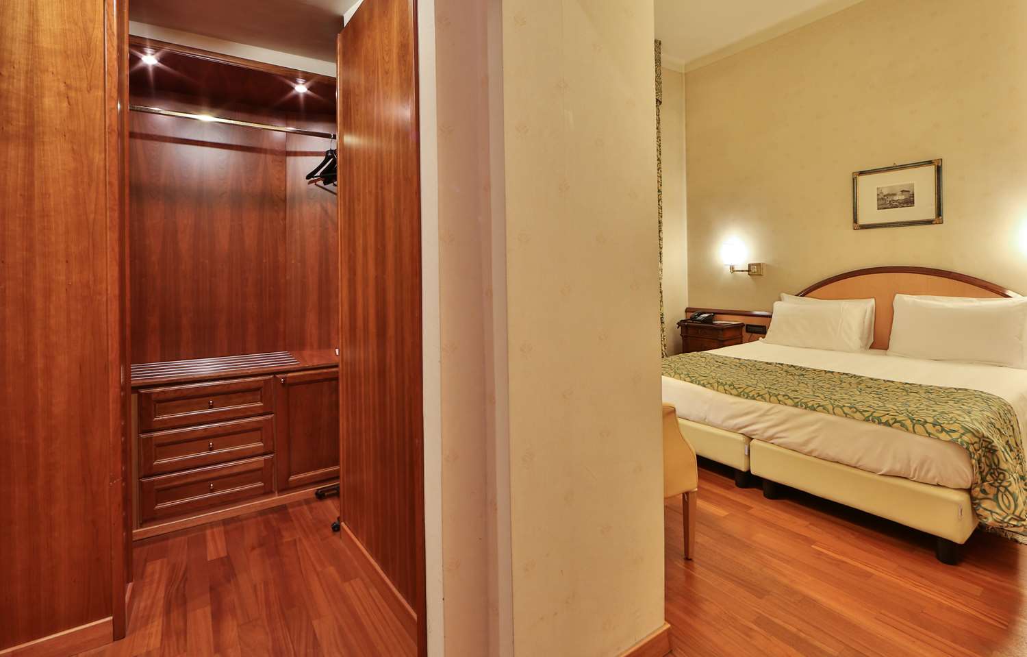 GIULIA - CAMERA DA LETTO IN LEGNO MODERNA - Mobilificio Mirandola