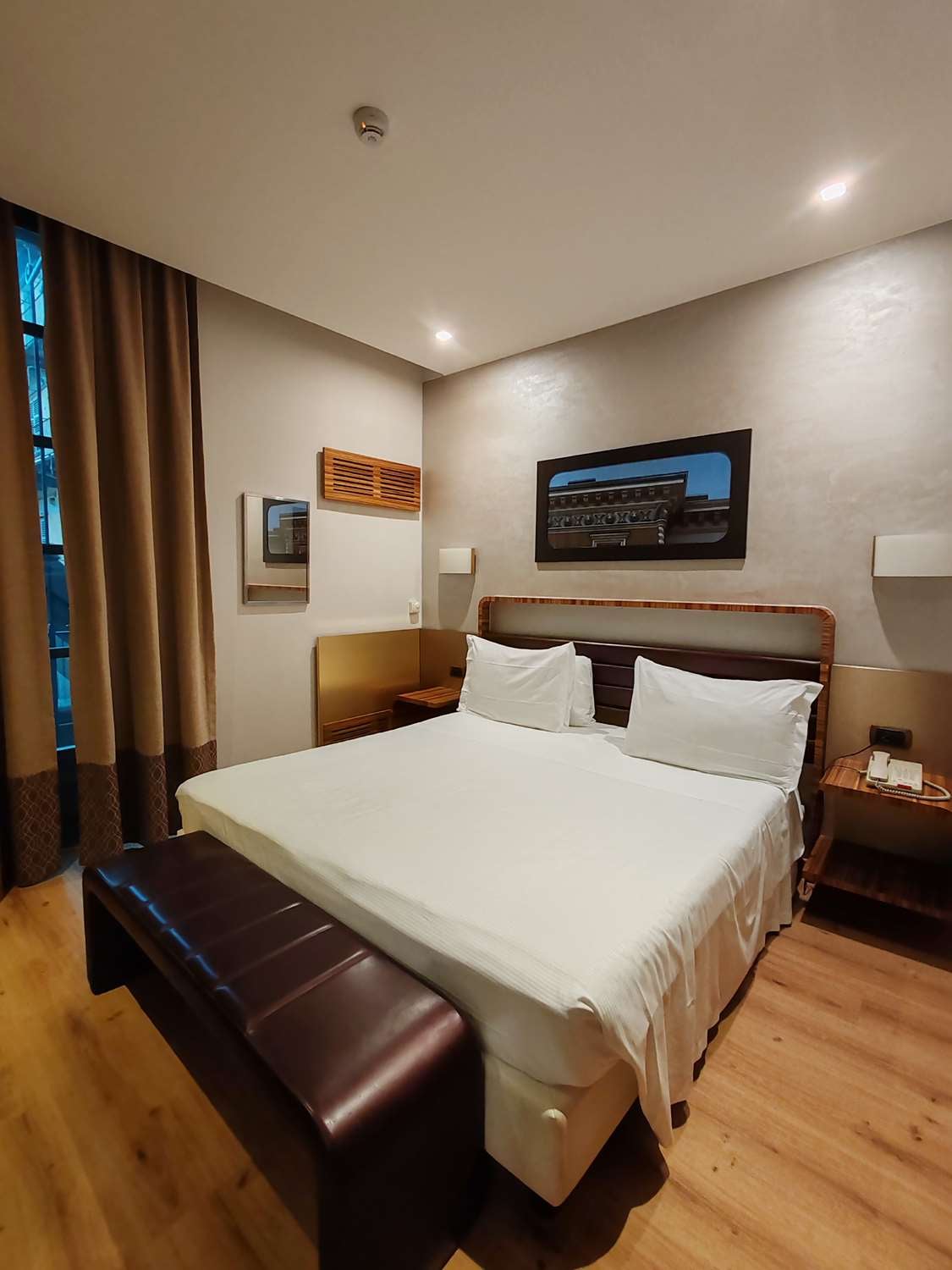 Sure Hotel by Best Western Turin City Centre Via Assietta 3, Torino, 10128  Italia, image size:1125x1500