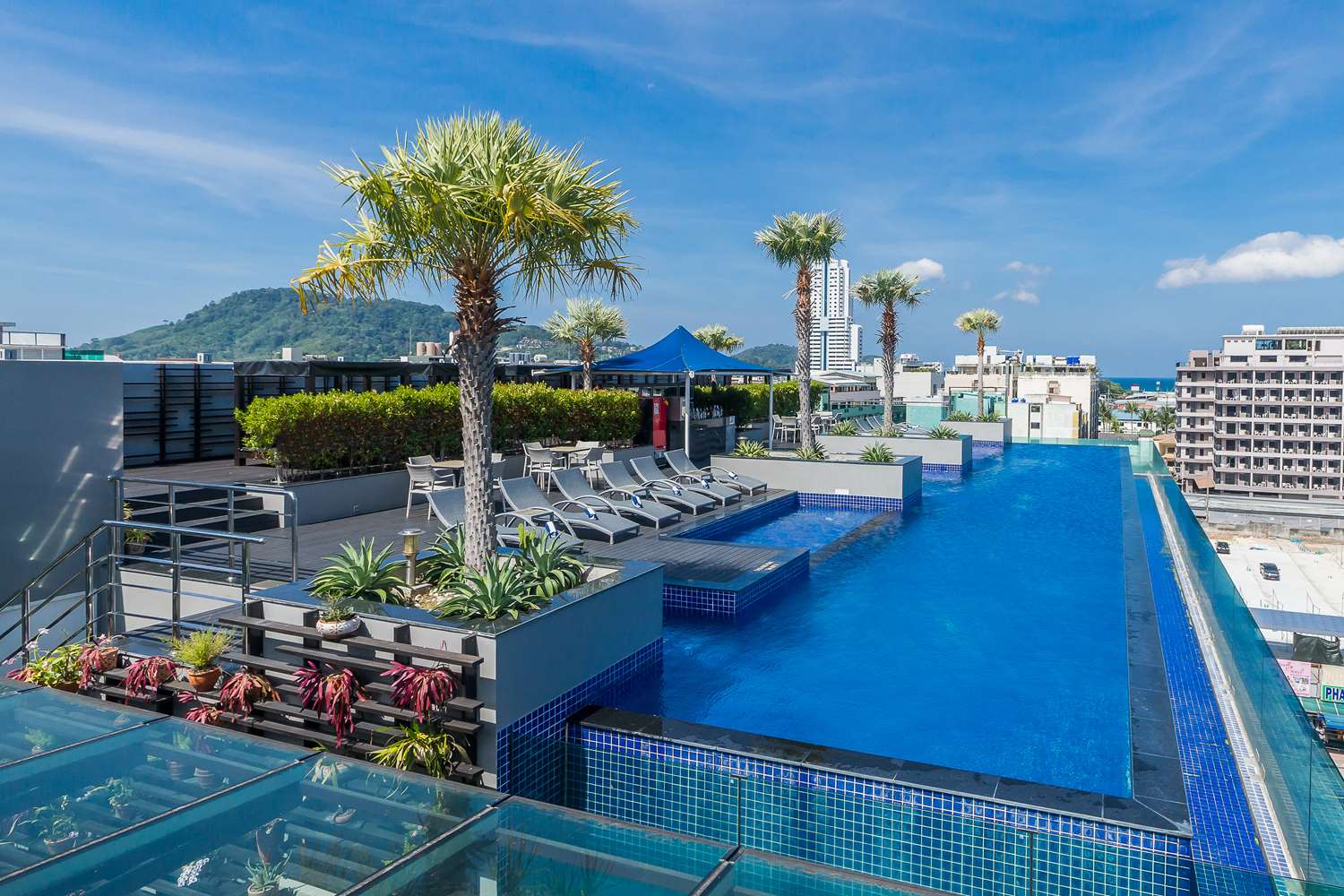 First Phuket Louis - Thailand Luxury Retail & Hotel